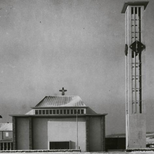 Kirche St. Alfons im Winter 1955